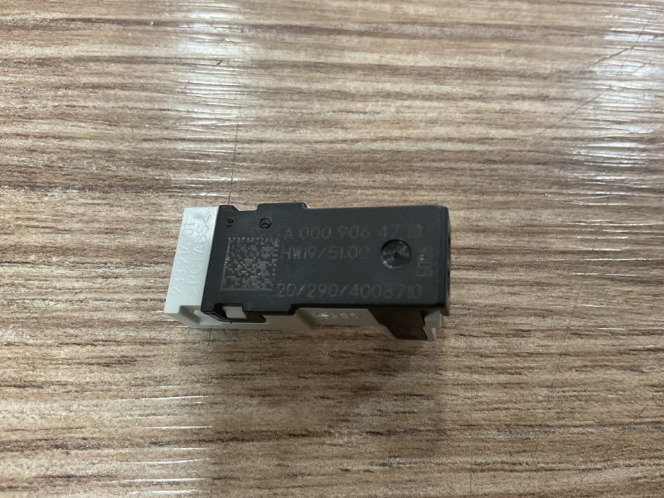 A0009064710 MERCEDES W192 W206 W223 AMBİYANS AYDINLATMASI ÇIKMA ORJİNAL