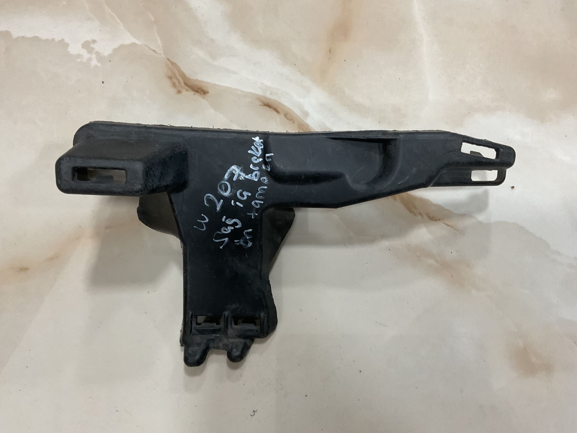 A2078850816 MERCEDES W207 207 E250 SAĞ ÖN TAMPON İÇ BRAKETİ ÇIKMA ORJİNAL