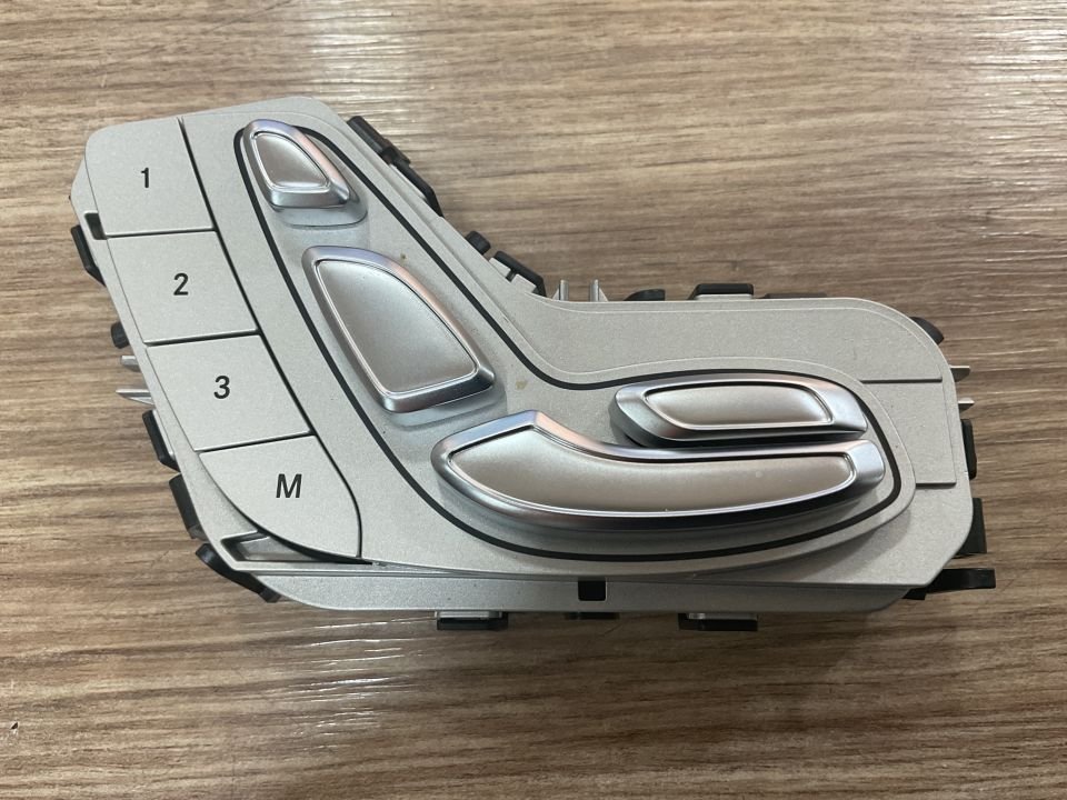 A2059052007 MERCEDES W205 W253 SAĞ KAPI KOLTUK AYAR DÜĞMESİ SIFIR ORJİNAL
