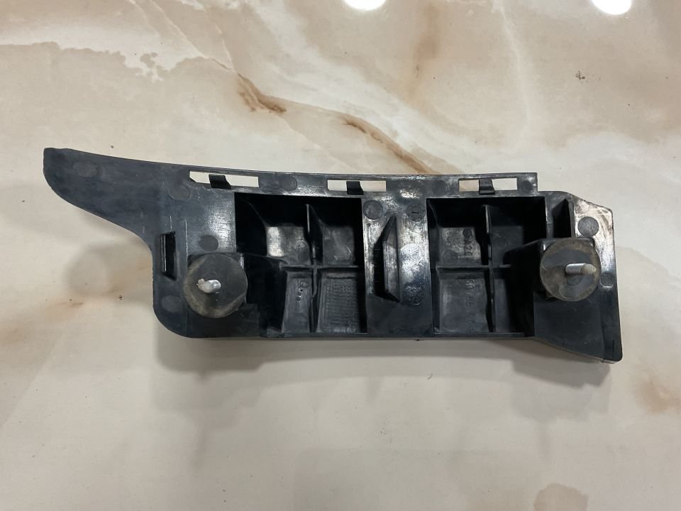 A2048800603 MERCEDES W204 C180  SAĞ ARKA TAMPON TAŞIYICI BRAKETİ ÇIKMA ORJİNAL