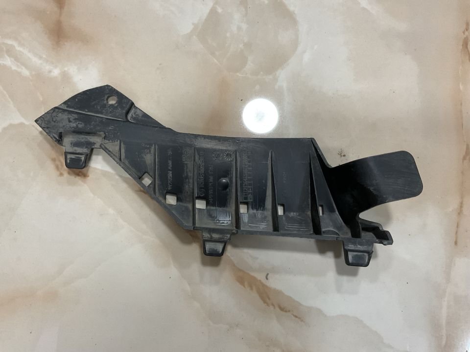 A2058855802 MERCEDES W205 C180 AMG ÖN TAMPON SAĞ ALT BRAKET ÇIKMA ORJİNAL