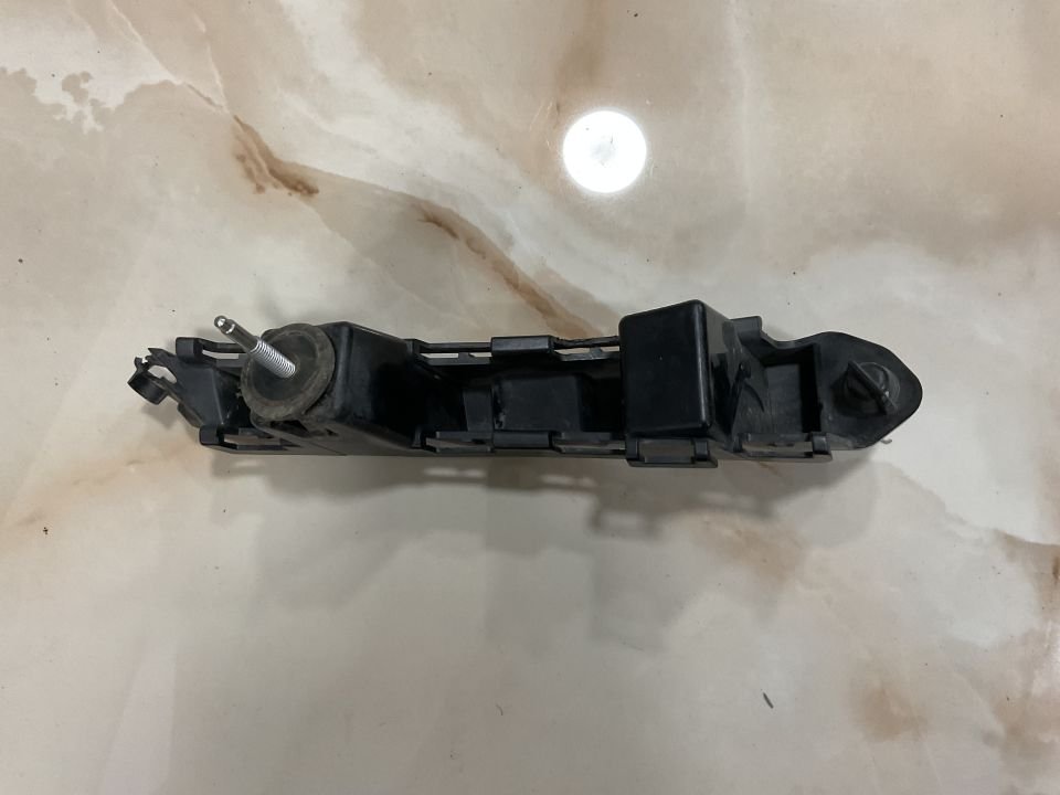 A2058800503 MERCEDES W205 C180 SOL ARKA TAMPON BRAKETİ ÇIKMA ORJİNAL