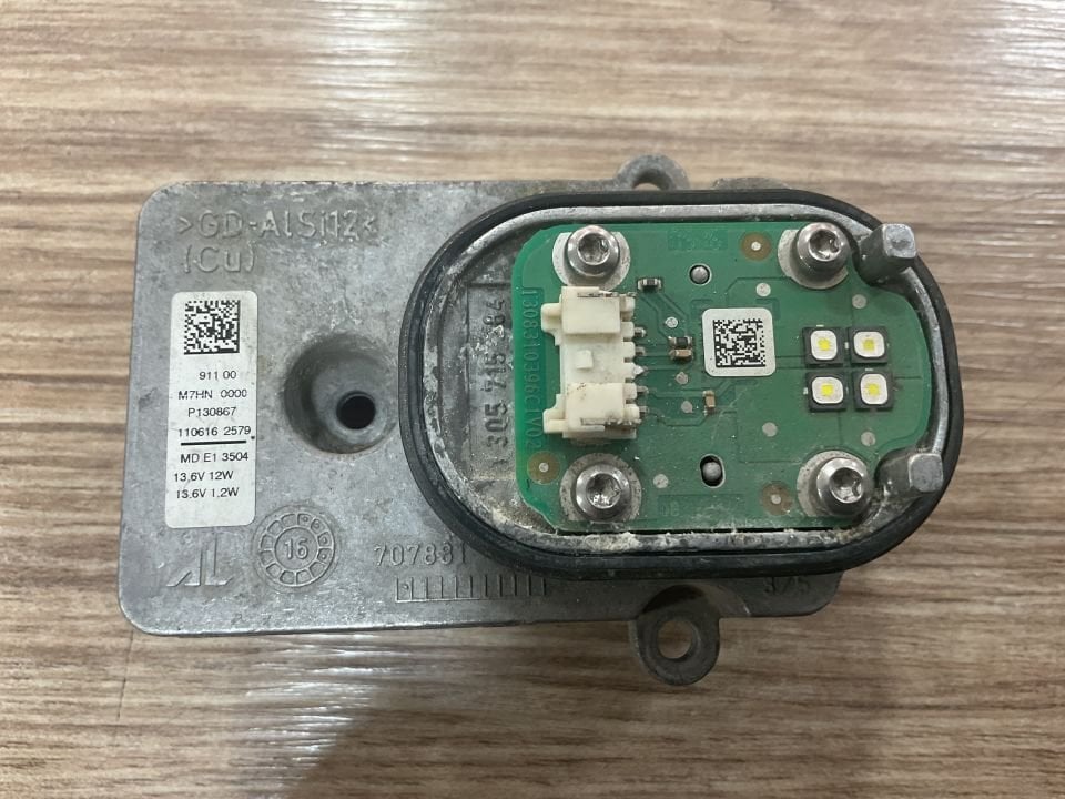 A2059060601 MERCEDES W205 FAR LED BEYNİ ÇIKMA ORJİNAL