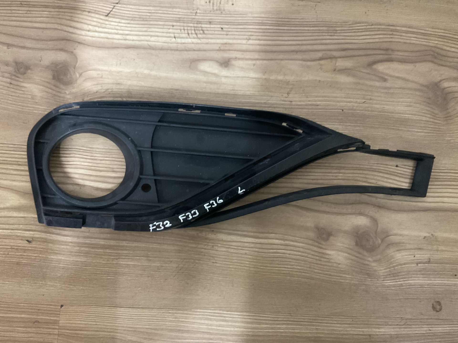 51117294831 7294831 BMW F36 ÖN SOL TAMPON SİS FARI ÇERÇEVESİ ÇIKMA ORJİNAL