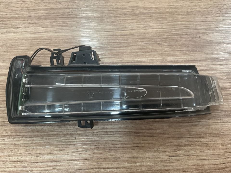 A2128200721 MERCEDES W212 SOL AYNA SİNYALİ ÇIKMA ORJİNAL