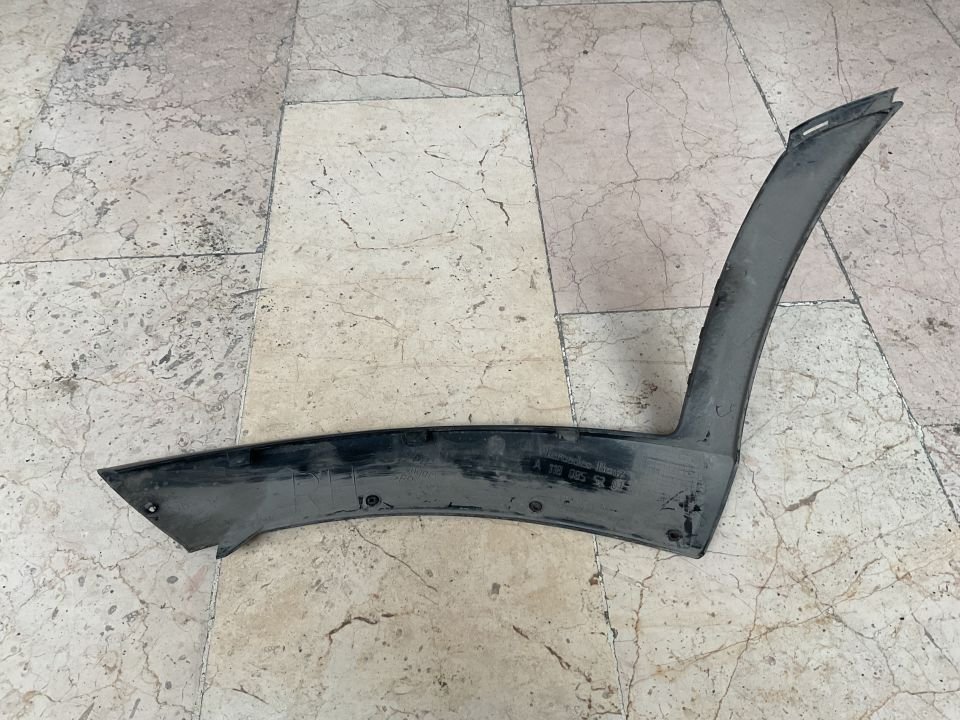A1188855201 MERCEDES W118 CLA  ÖN TAMPON AMG SAĞ ALT  KÖŞE BAKALİTİ ÇIKMA ORJİNAL