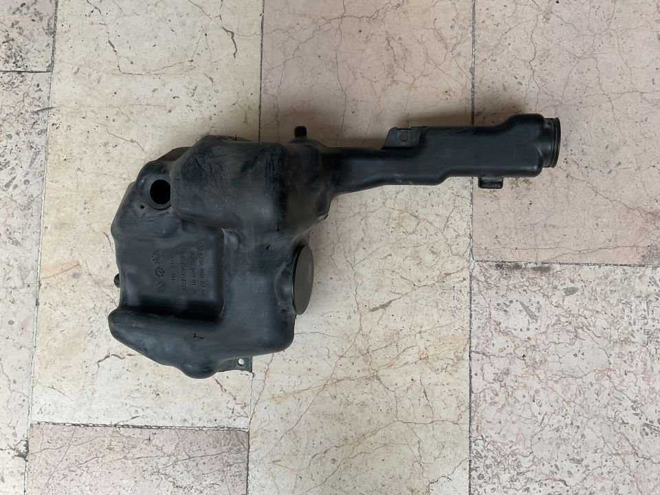 A2048600760 A2048690120 MERCEDES C W204 204 SİLECEK SU DEPOSU ÇIKMA ORJİNAL