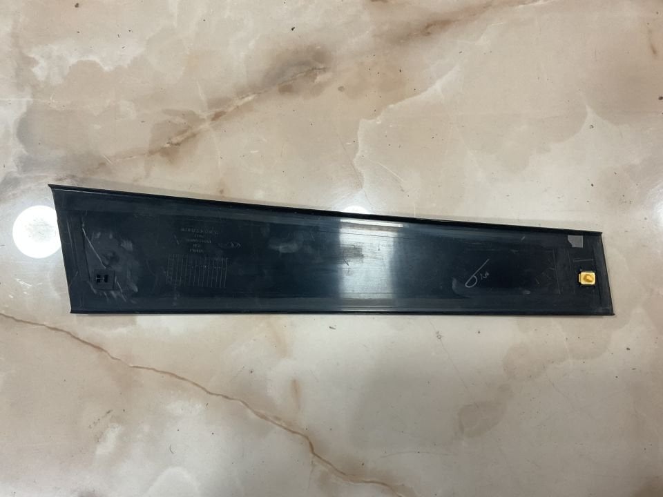 551001316AA CHERY OMODA 5 ÖN SAĞ KAPI DİREK KAPLAMASI ÇIKMA ORJ