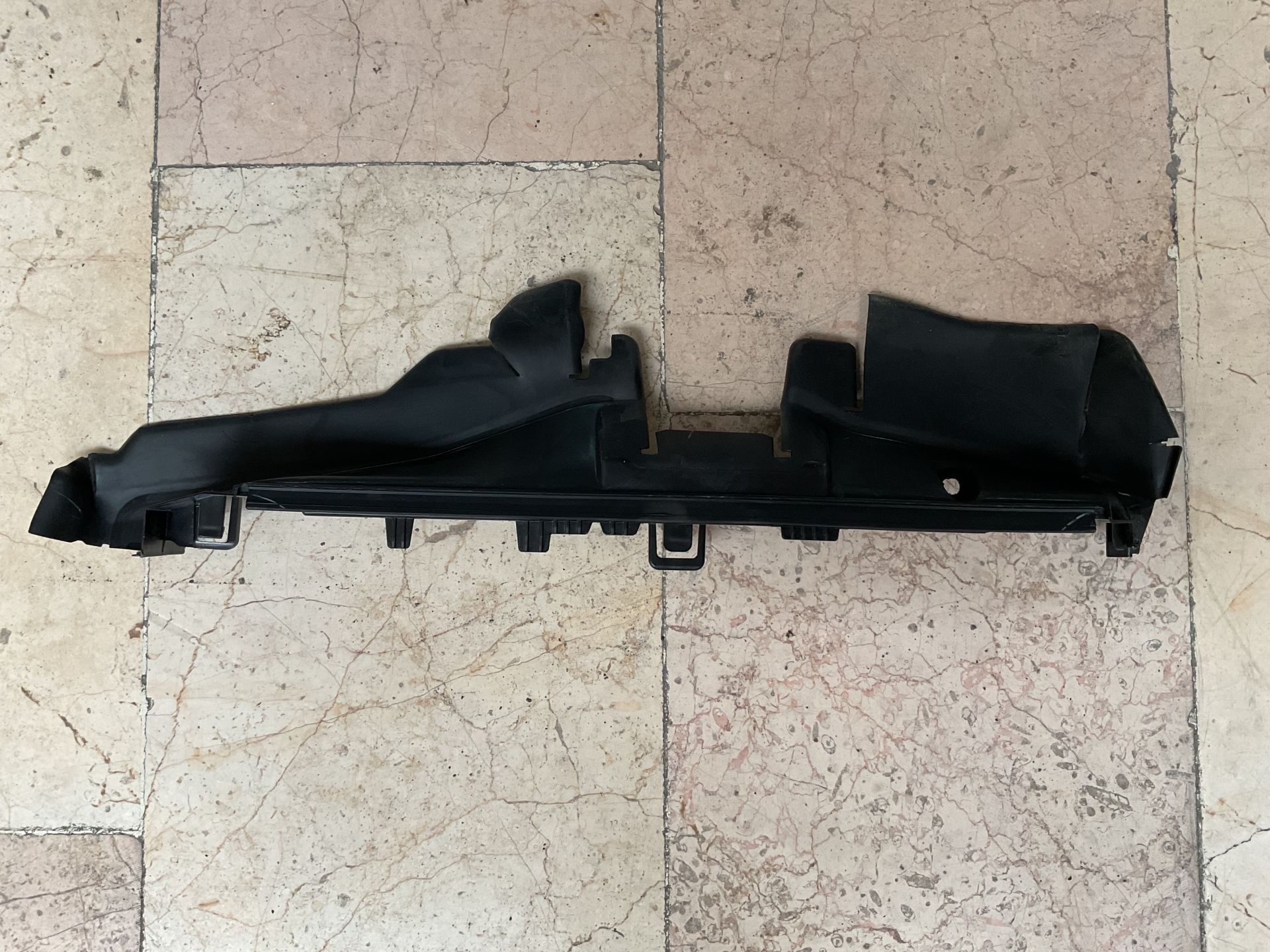 A4475050800 MERCEDES VİTO W447 447 RADYATÖR SOL YAN BAKALİTİ SIFIR ORJİNAL