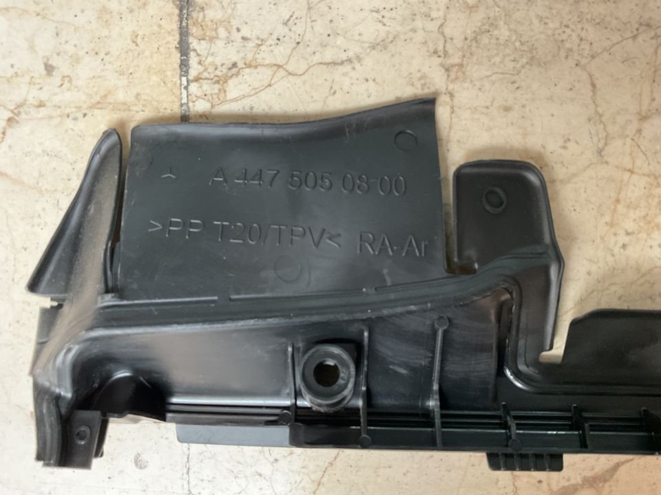 A4475050800 MERCEDES VİTO W447 447 RADYATÖR SOL YAN BAKALİTİ SIFIR ORJİNAL
