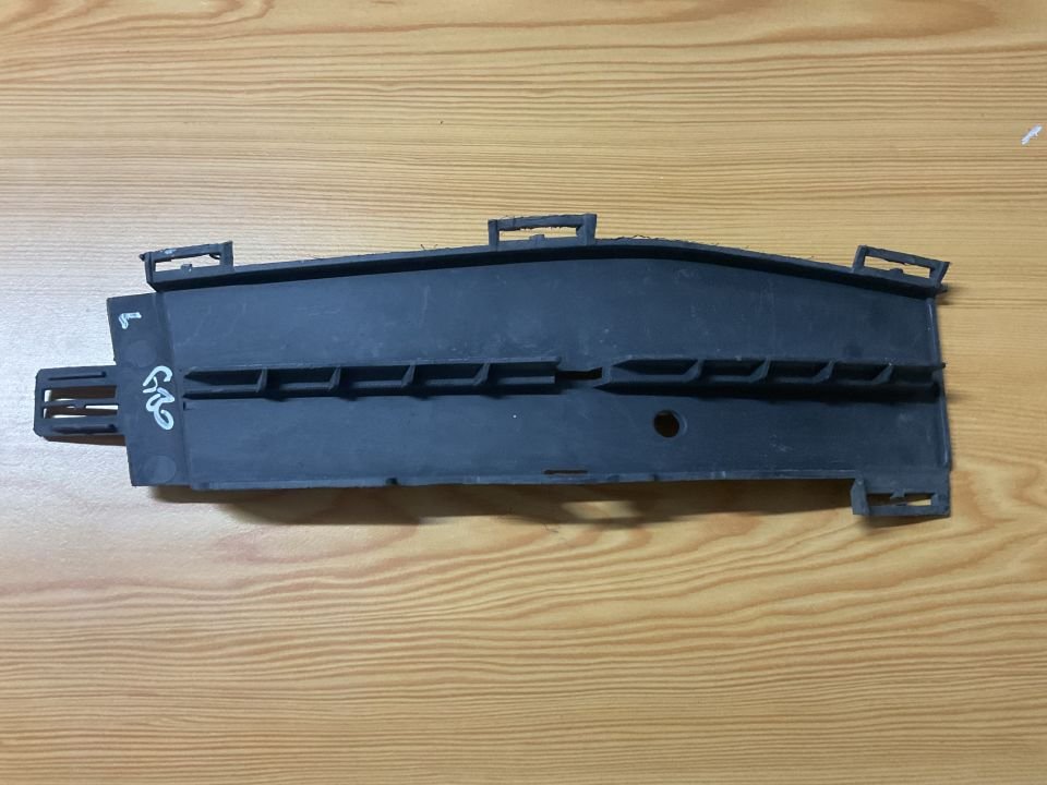 51117385263 7385263 BMW G30 ÖN SOL TAMPON IZGARA KAPAĞI ÇIKMA ORJİNAL
