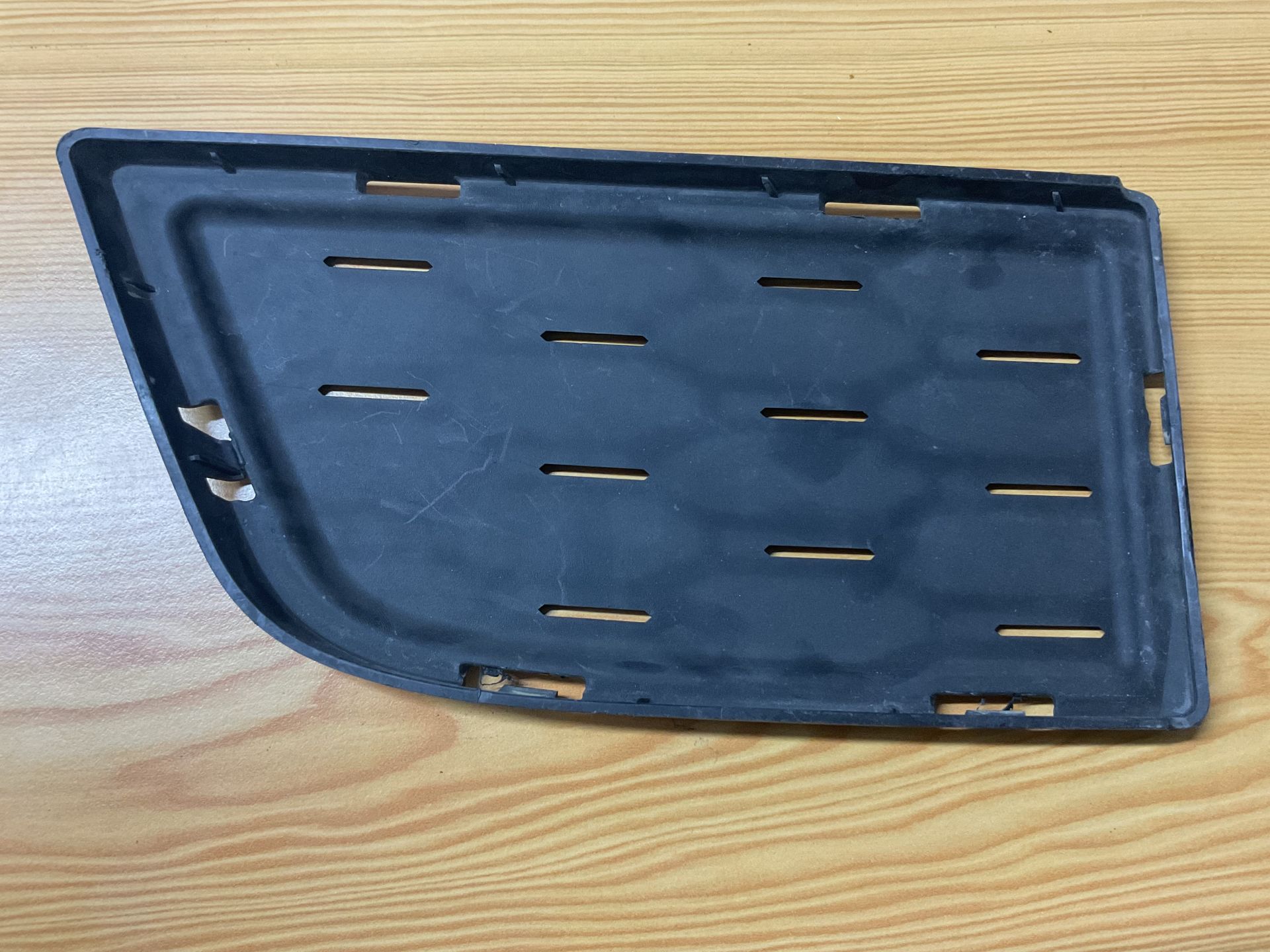 51118064593 8064593 BMW G01 ÖN SOL TAMPON IZGARA KAPAĞI ÇIKMA ORJİNAL