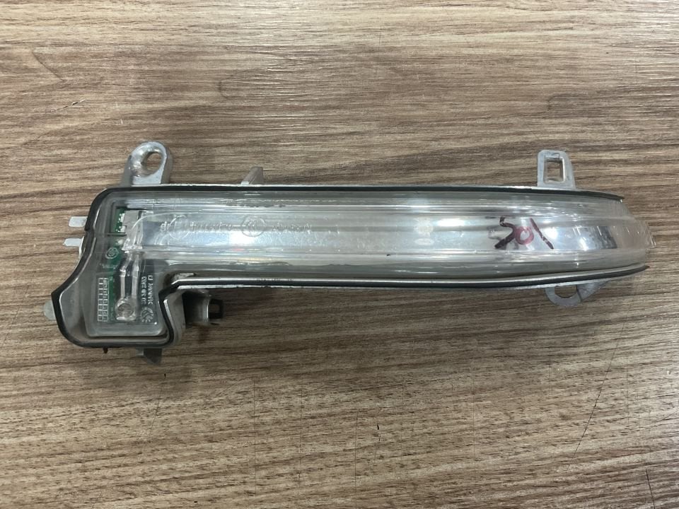 7280771 BMW F20 F21 LCİ F22 F23 F87 FLCİ F30 F31 F32 F33 F34 F35 LCİ X1 E84 SOL AYNA SİNYALİ ÇIKMA ORJİNAL