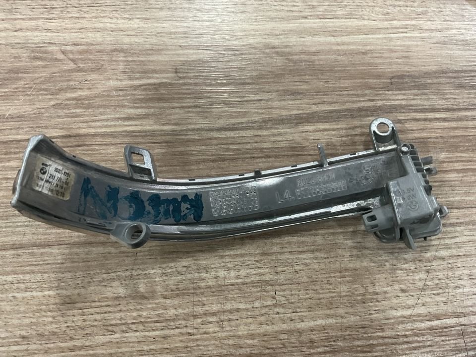 7280771 BMW F20 F21 LCİ F22 F23 F87 FLCİ F30 F31 F32 F33 F34 F35 LCİ X1 E84 SOL AYNA SİNYALİ ÇIKMA ORJİNAL