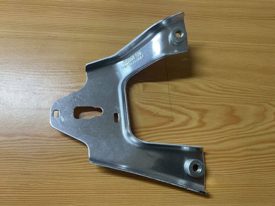 A2056204000 MERCEDES W205 ALT SOL RADYATÖR AYAĞI SIFIR Y.S