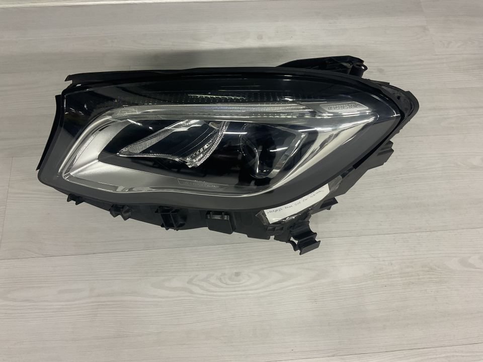 A1569006900 MERCEDES W156 GLA MAKYAJLI ÖN SOL FAR ÇIKMA ORJİNAL