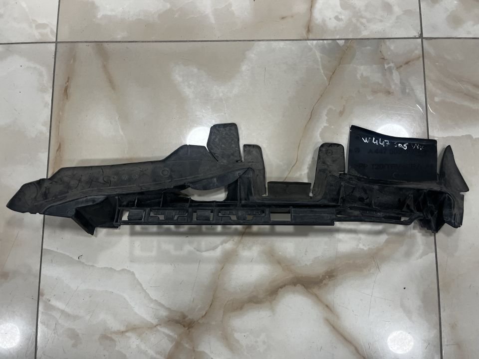A4475050900 MERCEDES VİTO W447 SAĞ  RADYATÖR YAN BAKALİTİ ÇIKMA ORJİNAL