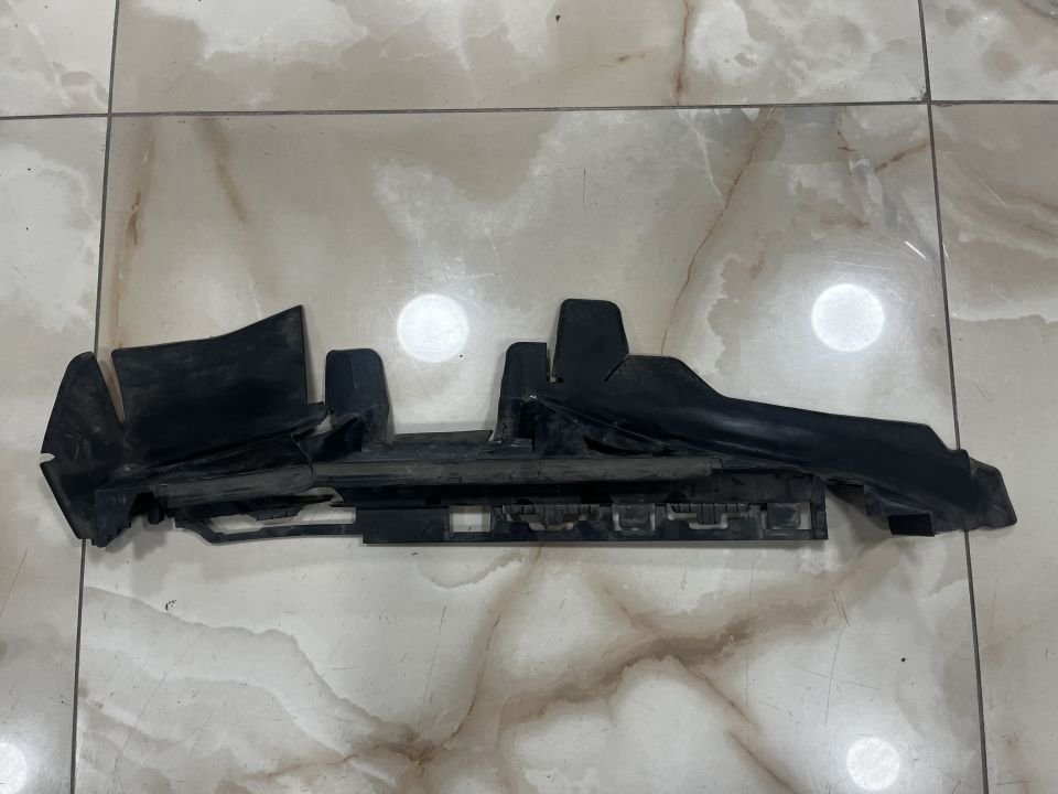A4475050900 MERCEDES VİTO W447 SAĞ  RADYATÖR YAN BAKALİTİ ÇIKMA ORJİNAL
