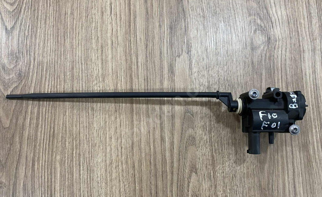 67117200674 7200674 BMW YAKIT DEPO KAPAK KİLİDİ ÇIKMA ORJİNAL