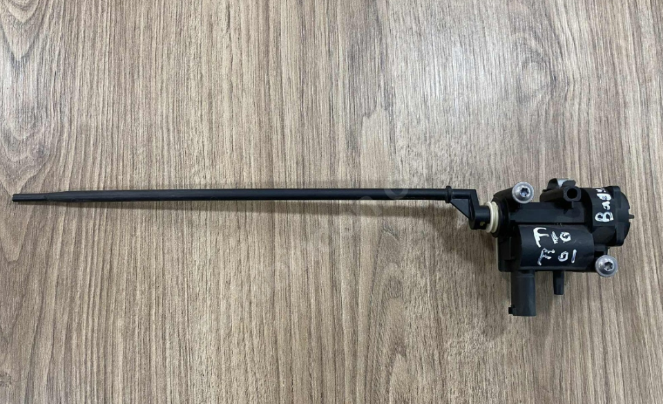67117200674 7200674 BMW YAKIT DEPO KAPAK KİLİDİ ÇIKMA ORJİNAL
