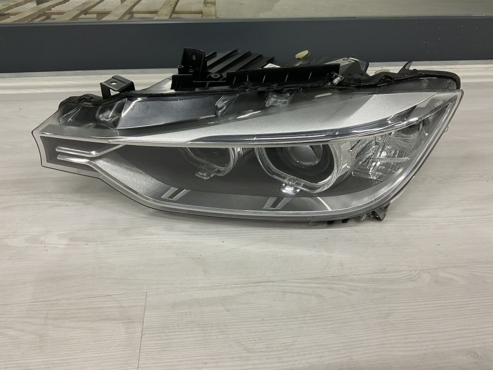 63117259525 7259525 BMW F30 F35 ÖN SOL XENON FAR ÇIKMA ORJİNAL (CAM KASA DEĞİŞMİŞ SU ALMAYA KARŞI GARANTİLİ)