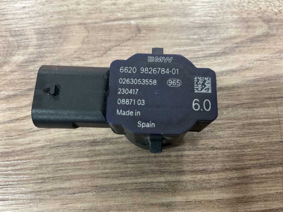 66209826784 9826784 BMW G30 LCİ G32 LCİ G11 G12 LCİ PARK SENSÖRÜ ÇIKMA ORJİNAL