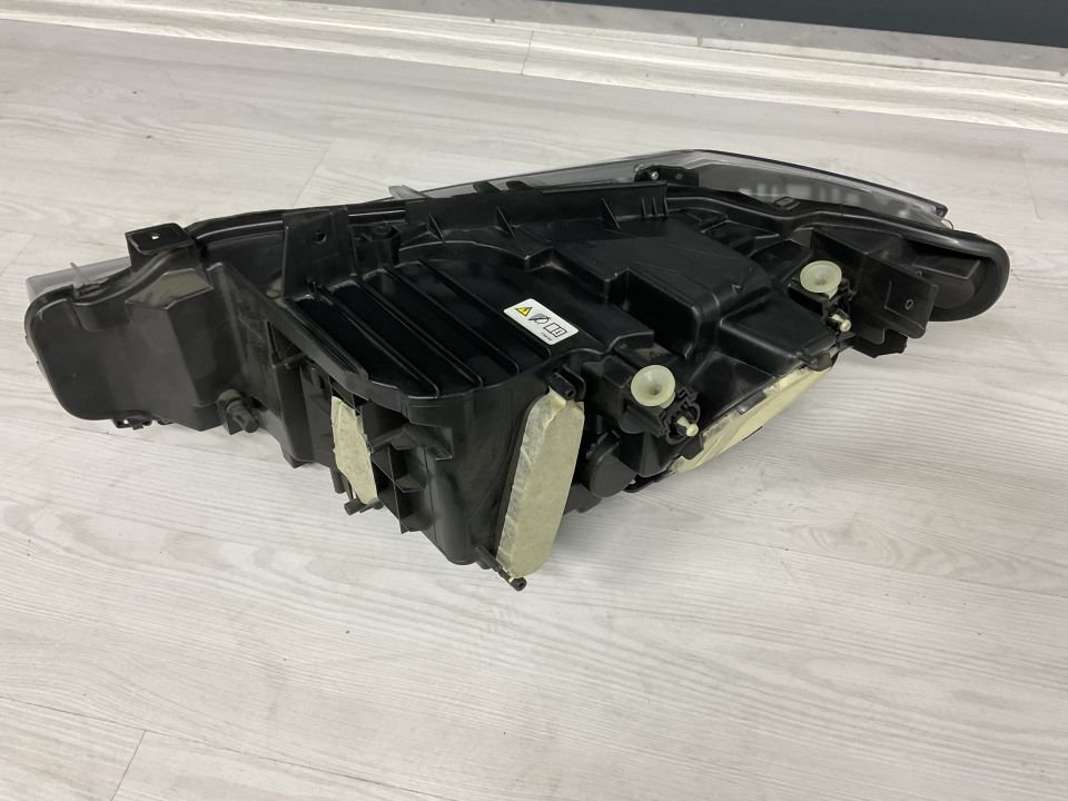 63117259526 7259526 BMW F30 ÖN SAĞ XENON FAR ÇIKMA ORJİNAL (CAM DEĞİŞMİŞ)