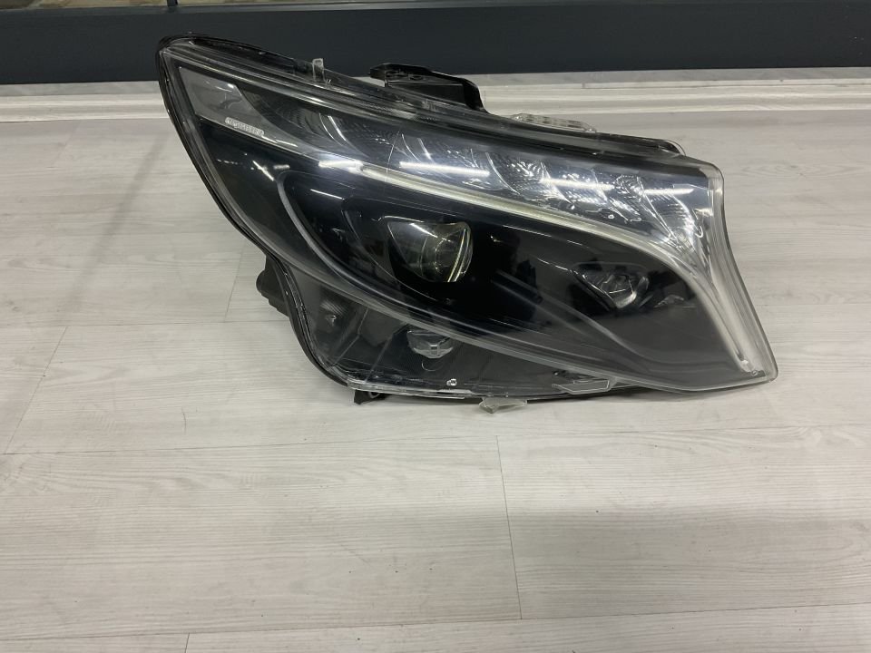 A4479063301 MERCEDES W447 124 CDI  ÖN SAĞ FAR ÇIKMA  ORJİNAL(KASA TAMİRLİ SU ALMAYA KARŞI GARANTİLİ)