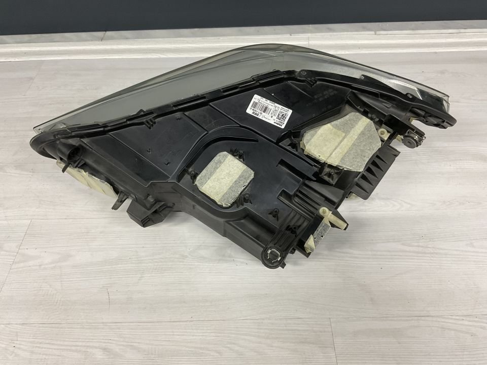 63117428736 7428736 BMW F48 ÖN SAĞ FAR ÇIKMA ORJİNAL(CAM KASA DEĞİŞMİŞ SU ALMAYA KARŞI GARANTİLİ)