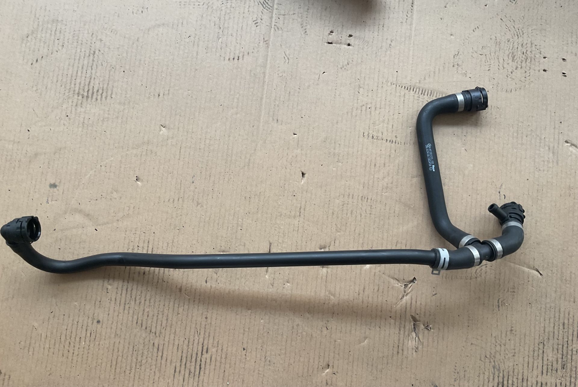 A4475016701 MERCEDES W447 RADYATÖR SU HORTUMU SIFIR ORJİNAL