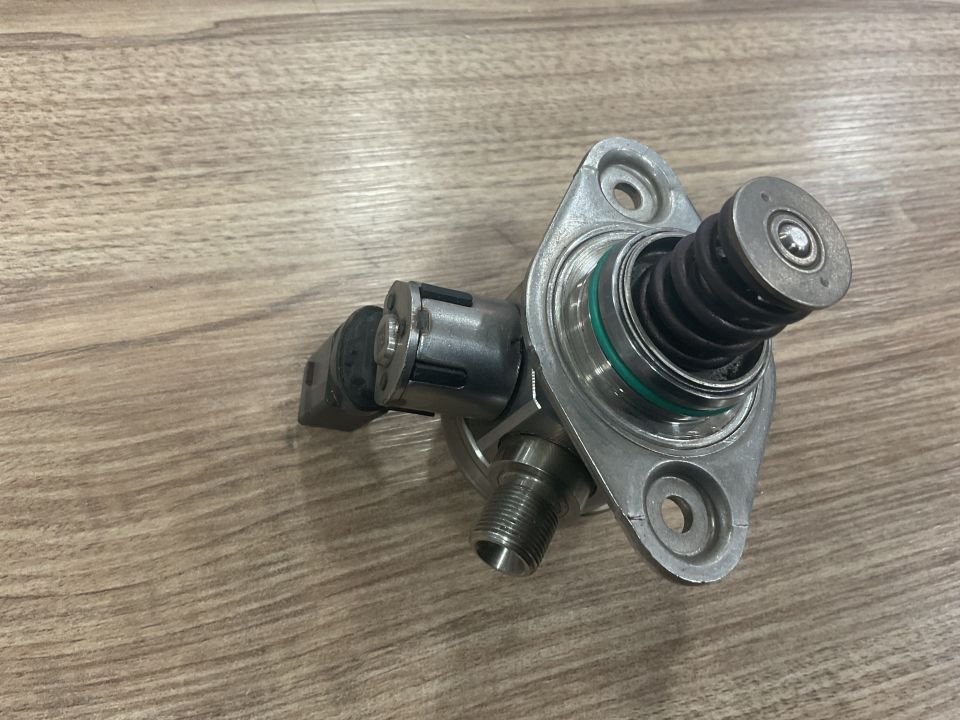 A2560701100 MERCEDES W256 MERCEDES YÜKSEK BASINÇ POMPASI ÇIKMA ORJİNAL