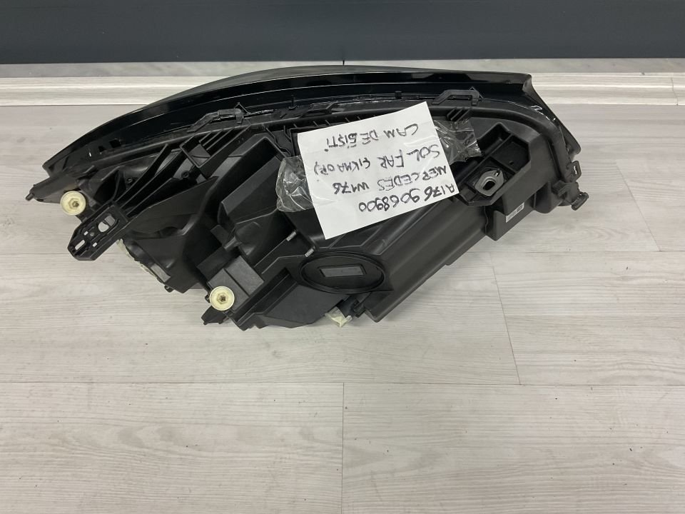 A1769068900 MERCEDES W176 ÖN SOL FAR ÇIKMA ORJİNAL(CAM DEĞİŞMİŞ AYAK TAMİRLİ SU ALMAYA KARŞI GARANTİLİ)