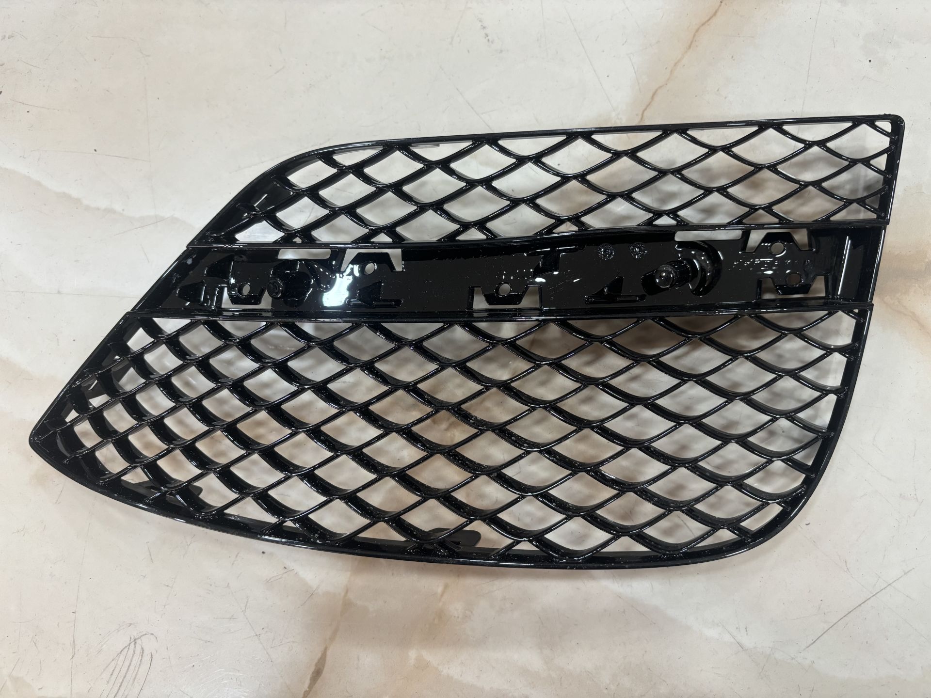 A2228850253 MERCEDES S SERİSİ 222 KASA SAĞ SİS FAR KAPAĞI SIFIR ORJINAL