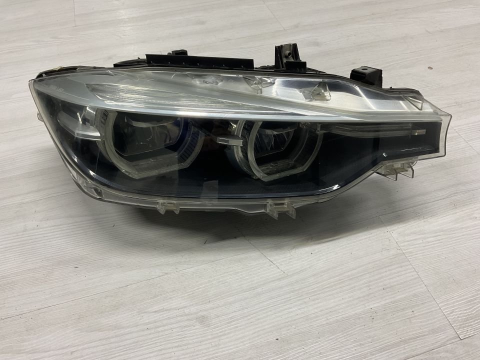 63118492474 8492474 BMW F30 ÖN SAĞ BLACKLİNE FAR ÇIKMA ORJİNAL(AYAK TAMİRLİ)
