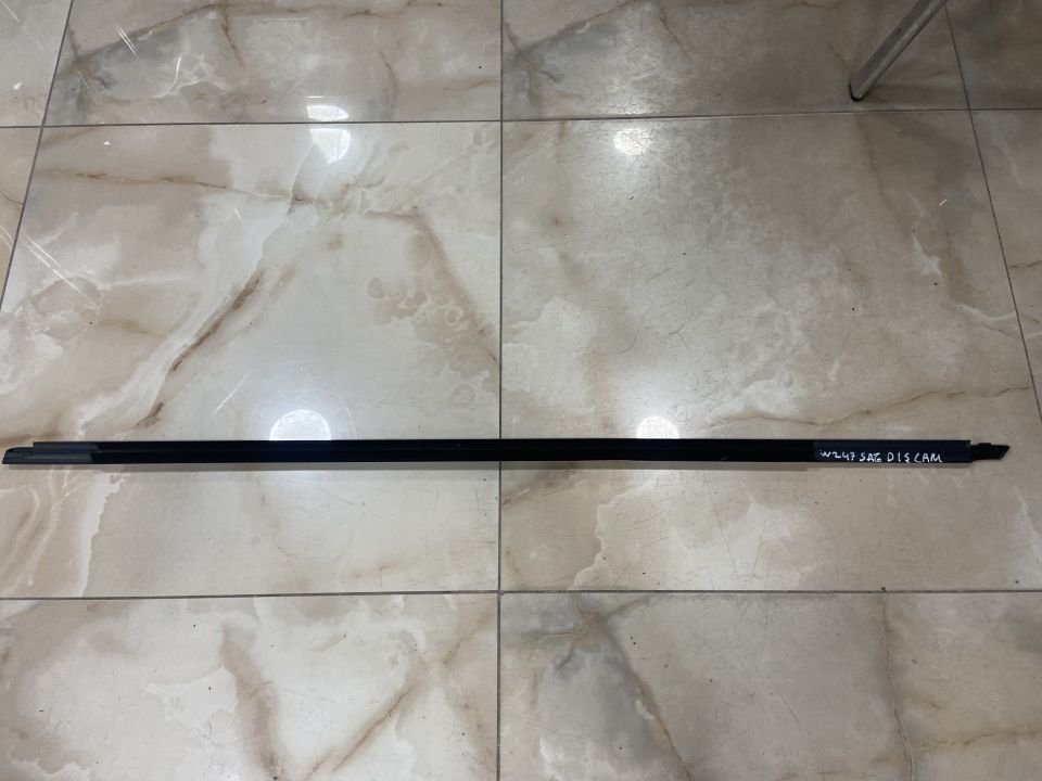 A2477251600 MERCEDES X247 SAĞ CAM KENAR ÇITASI SIFIR ORJİNAL