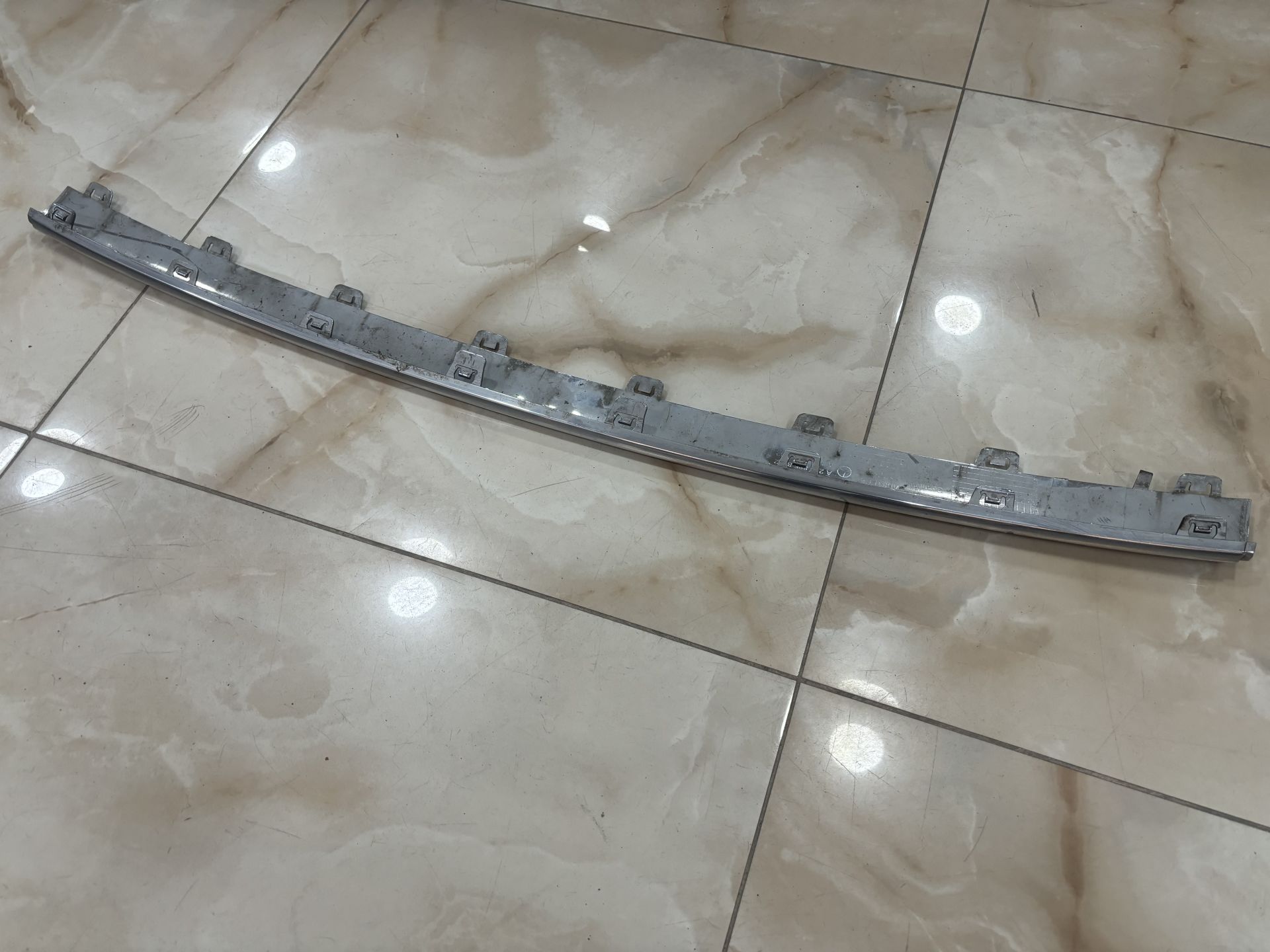 A2058858802 MERCEDES W205 C180 C200 KASA AMG ÖN TAMPON ALT ÇITASI ÇIKMA ORJİNAL