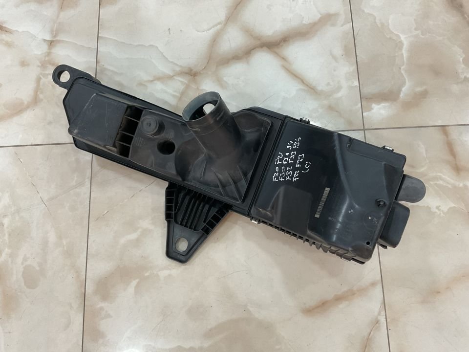 11718647449 8647449 BMW F30 F20 F32 F33 F36 B38 HAVA FİLİTRE KUTUSU ÇIKMA ORJİNAL