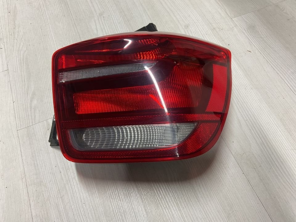 63217270096 7270096 BMW F20 F21 SAĞ ÇAMURLUK DIŞ STOP ÇIKMA ORJİNAL