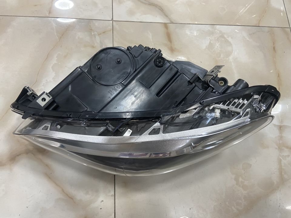 BMW F10 XENON LCİ SOL ÖN FAR ÇIKMA ORJİNAL