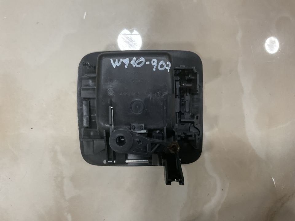 A9107600600 MERCEDES W907 W910 SPRİNTER İÇ KAPI KOLU ÇIKMA ORJİNAL