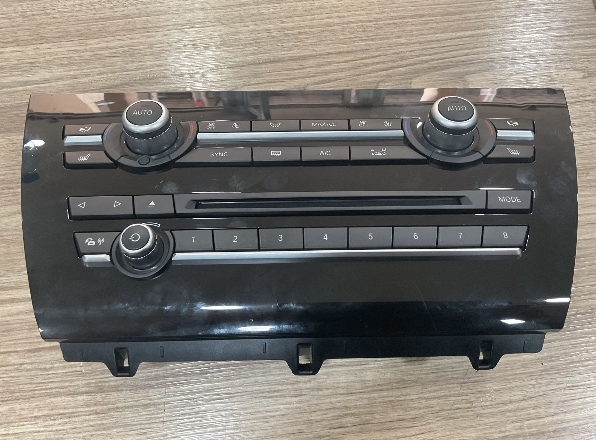 6831942 BMW F25 F16 KLİMA CD RADYO KONTROL PANELİ ÇIKMA ORJİNAL