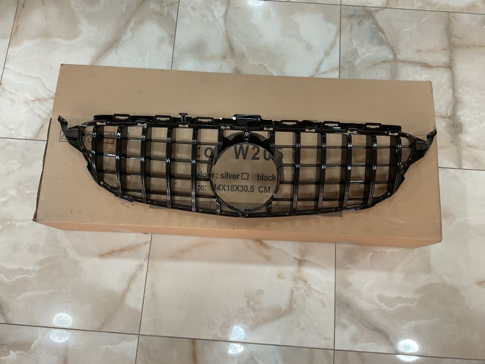 MERCEDES C180 C200 GTR PİANO BLACK ÖN PANJUR SIFIR