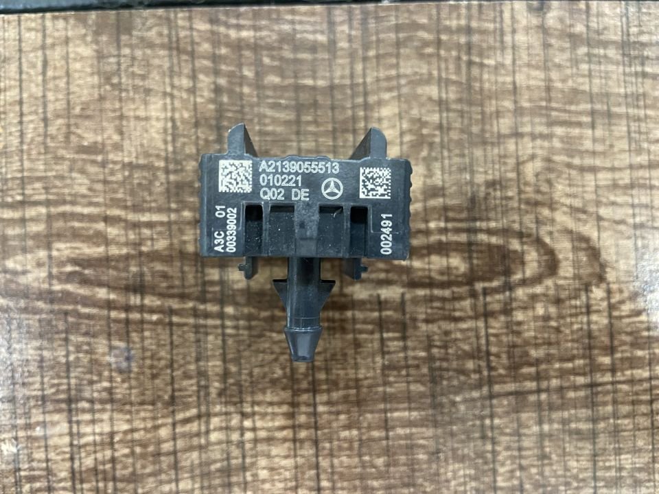 A2139055513 MERCEDES W213 W238 ÖN DARBE SENSÖRÜ ÇIKMA ORJİNAL