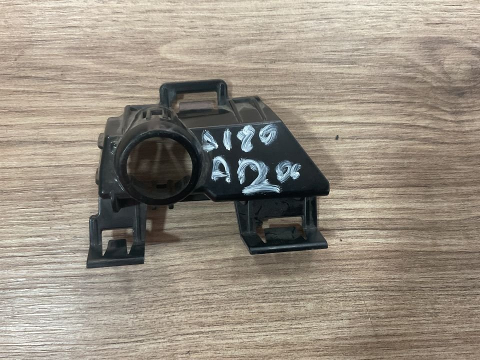 A1768853400 ÖN TAMPON PDC DESTEK BRAKETİ SAĞ ÇIKMA ORJİNAL