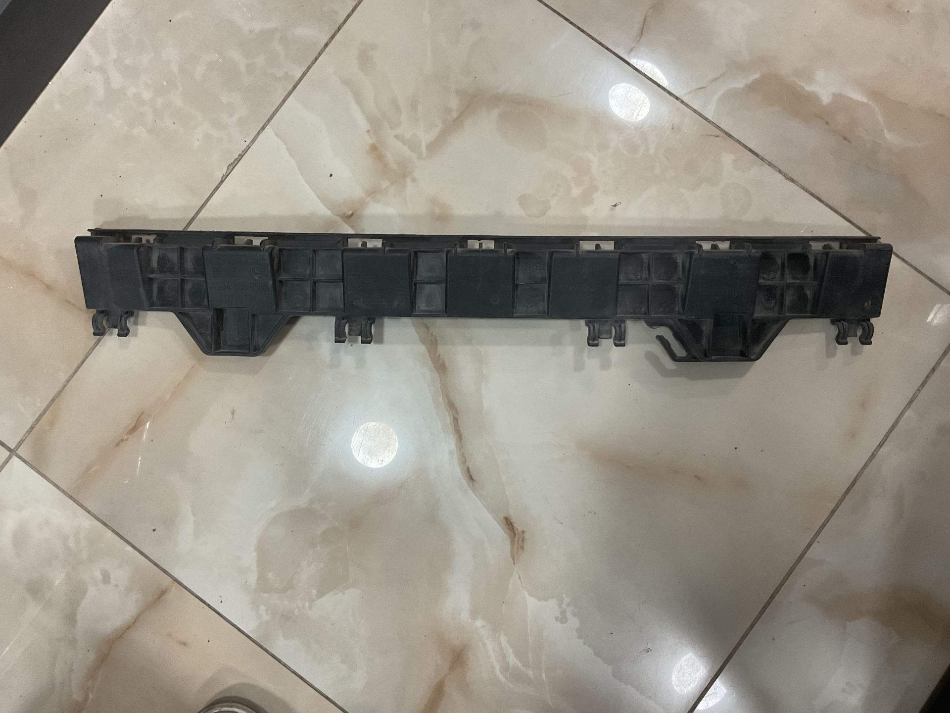 A2048850565 MERCEDES W204 ARKA TAMPON ORTA BRAKET ÇIKMA ORJİNAL