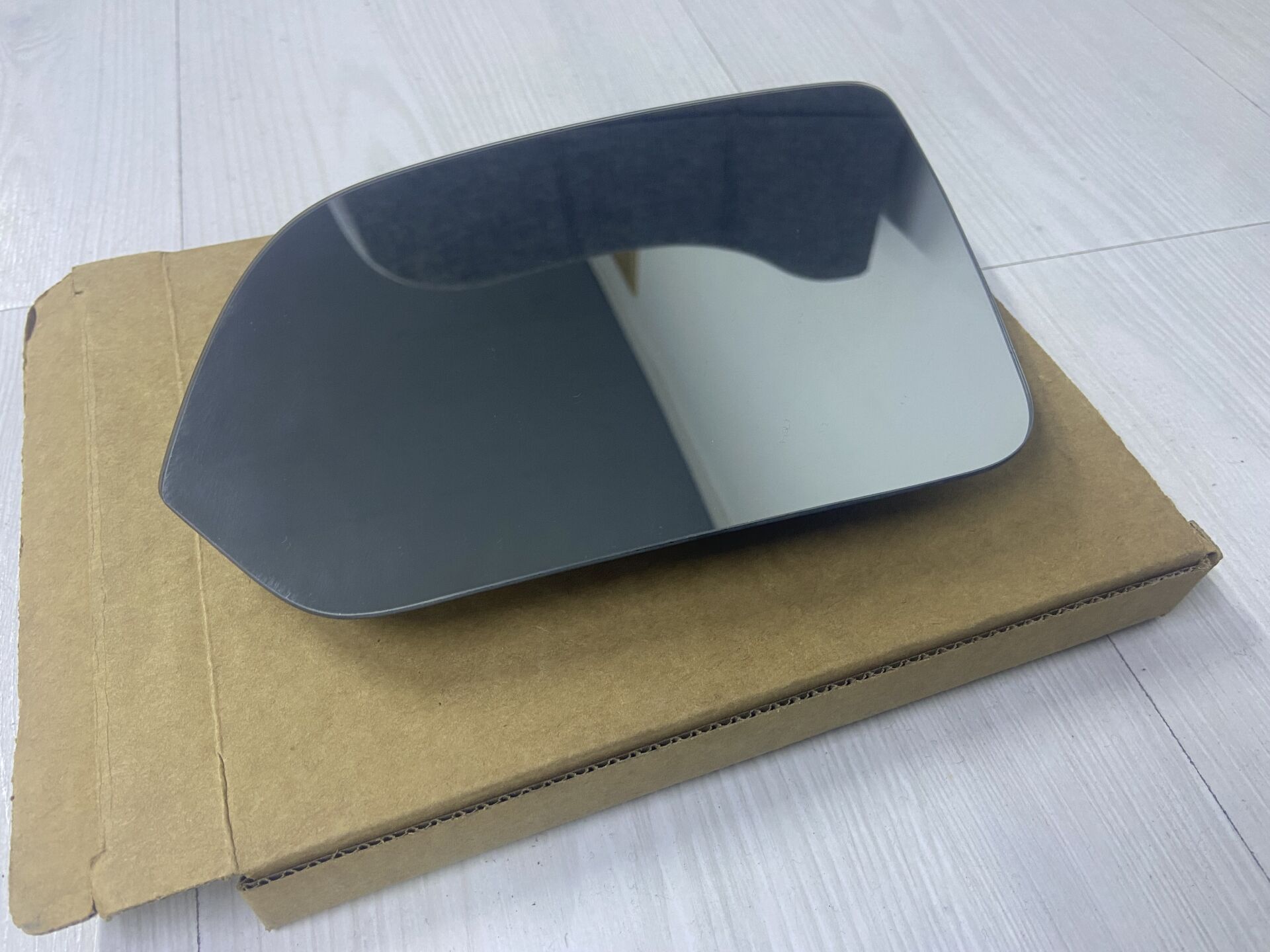 A4478111600 MERCEDES W447 VİTO SOL ISITMALI AYNA CAMI SIFIR Y.S