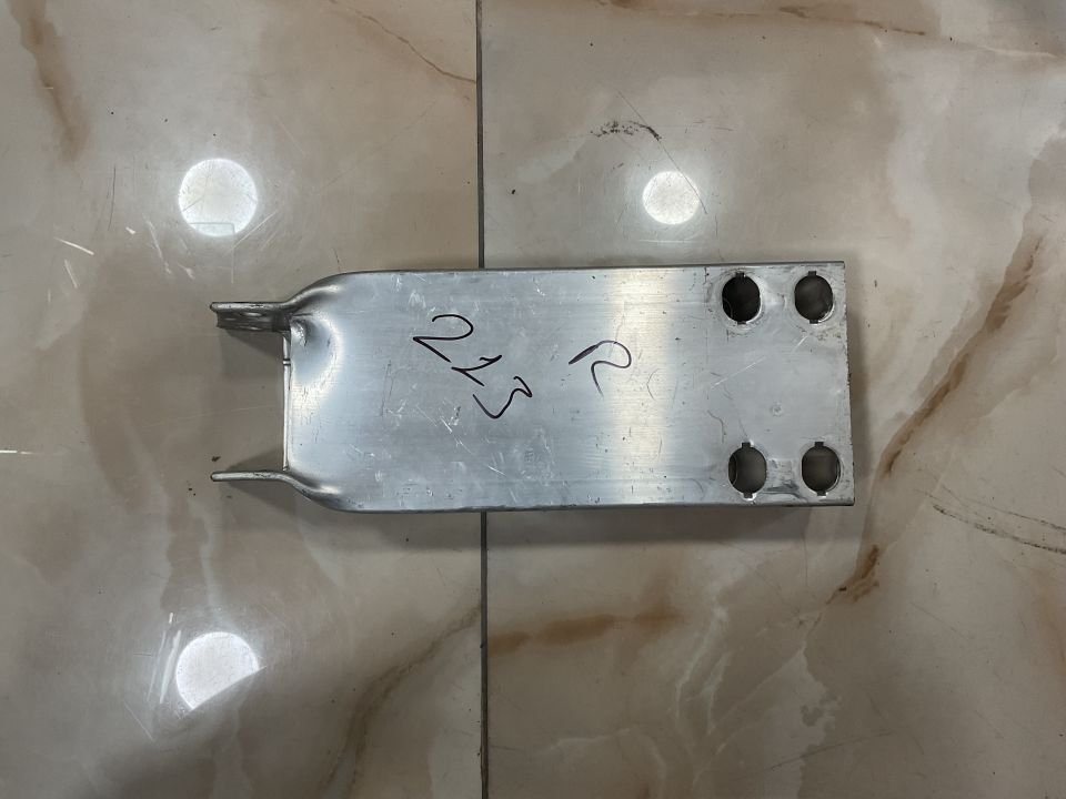 A2136201600 W213 W238 W253 SAĞ TAMPON DEMİRİ AYAĞI ÇIKMA ORJİNAL