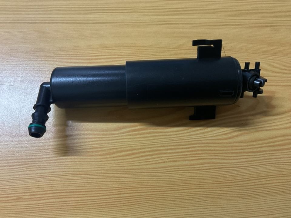 61674286754 74286754 BMW E70 ÖN SAĞ FAR YIKAMA ROBOTU SIFIR Y.S