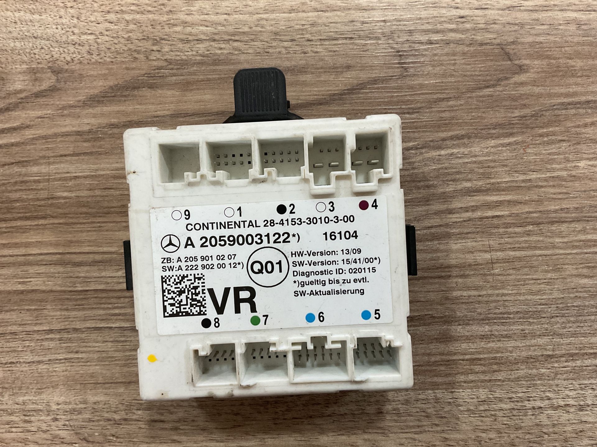 A2059003122 MERCEDES W205 W253 KASA ÖN KAPI BEYNİ ÇIKMA ORJİNAL