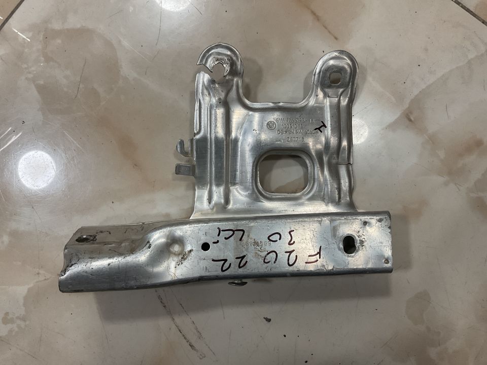 51117266193 7266193 BMW F20 LCİ F21 LCİ F22 LCİ F23 LCİ F30 LCİ F31 LCİ F35 LCİ SOL SAĞ ÖN PANEL BAĞLANTI AYAĞI ÇIKMA ORJİNAL
